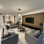 140qm - 4 Zimmer- Parkplatz - Autobahn - Blauer - Mallibase Apartment *