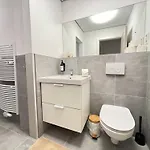 Apartment 140qm - 4 Zimmer- Parkplatz - Autobahn - Blauer - Mallibase