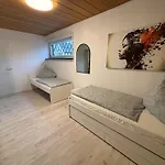 140qm - 4 Zimmer- Parkplatz - Autobahn - Blauer - Mallibase *