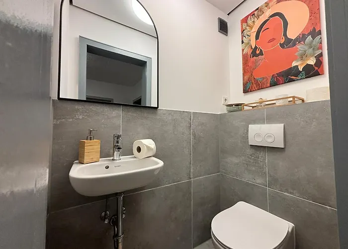 Appartement 140qm - 4 Zimmer- Parkplatz - Autobahn - Blauer - Mallibase *