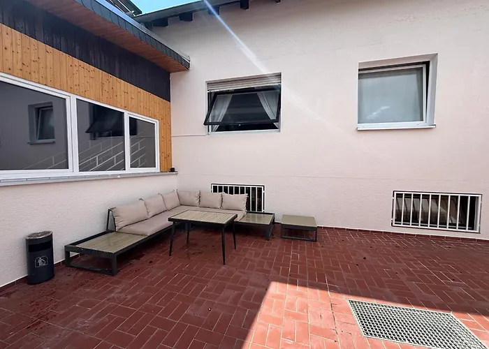 140qm - 4 Zimmer- Parkplatz - Autobahn - Blauer - Mallibase Appartement Garbsen