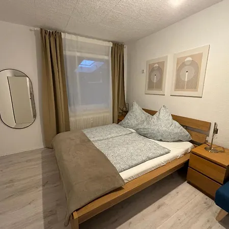 140qm - 4 Zimmer- Parkplatz - Autobahn - Blauer - Mallibase Apartment *